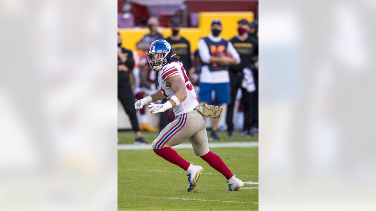 New York Giants tight end Kyle Rudolph (80) warms up before an NFL football  game against the Miami Dolphins, Sunday, Dec. 5, 2021, in Miami Gardens,  Fla. (AP Photo/Lynne Sladky Stock Photo - Alamy