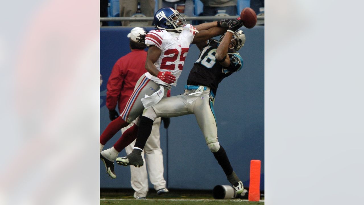 Photo: NEW YORK GIANTS VS CAROLINA PANTHERS 2006 NFL POST SEASON -  NJP2006010814 