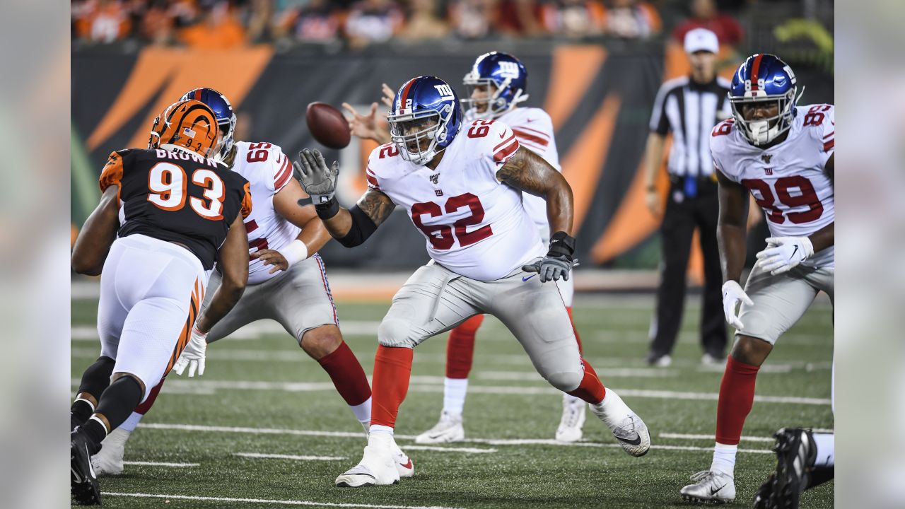 Defensive-needy New York Giants savvily hold onto David Mayo