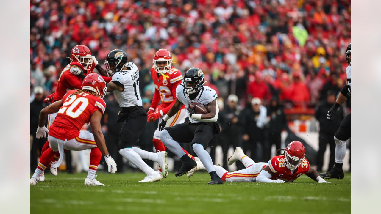 Chiefs vs. Jaguars: How to watch, game time, TV schedule, streaming and  more - Arrowhead Pride