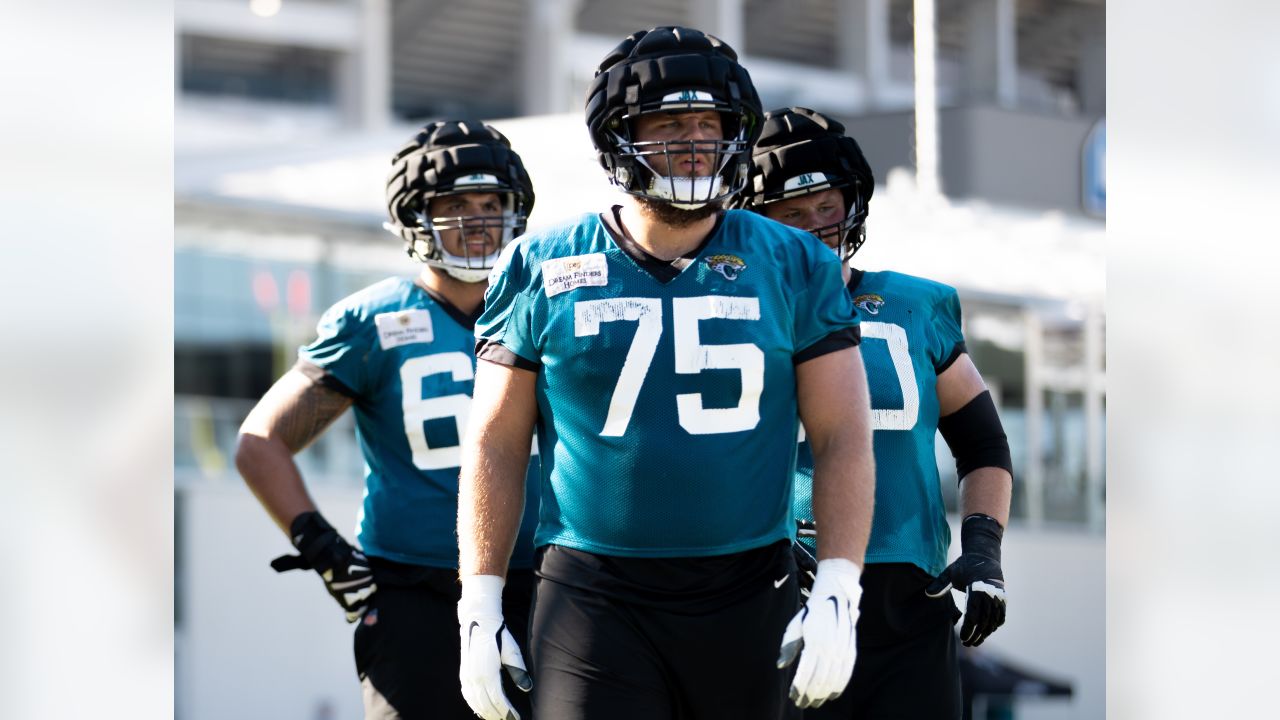 Jacksonville Jaguars first padded practice 2023 Everbank miller center