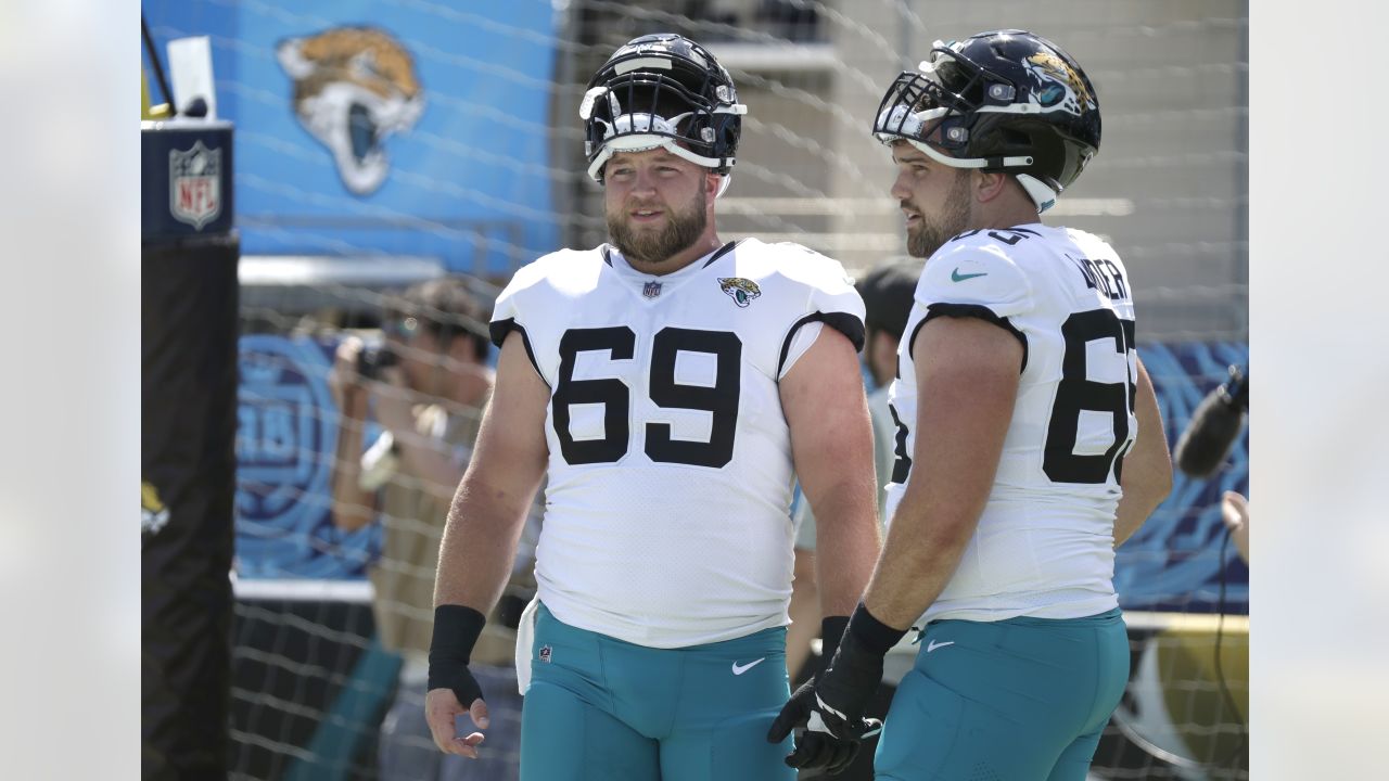 Jacksonville Jaguars center Brandon Linder retires after 8 NFL seasons