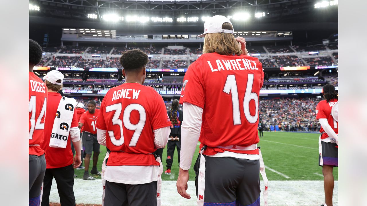 NFL Pro Bowl Officially Becomes a Flag Football Game in 2023 – TVLine