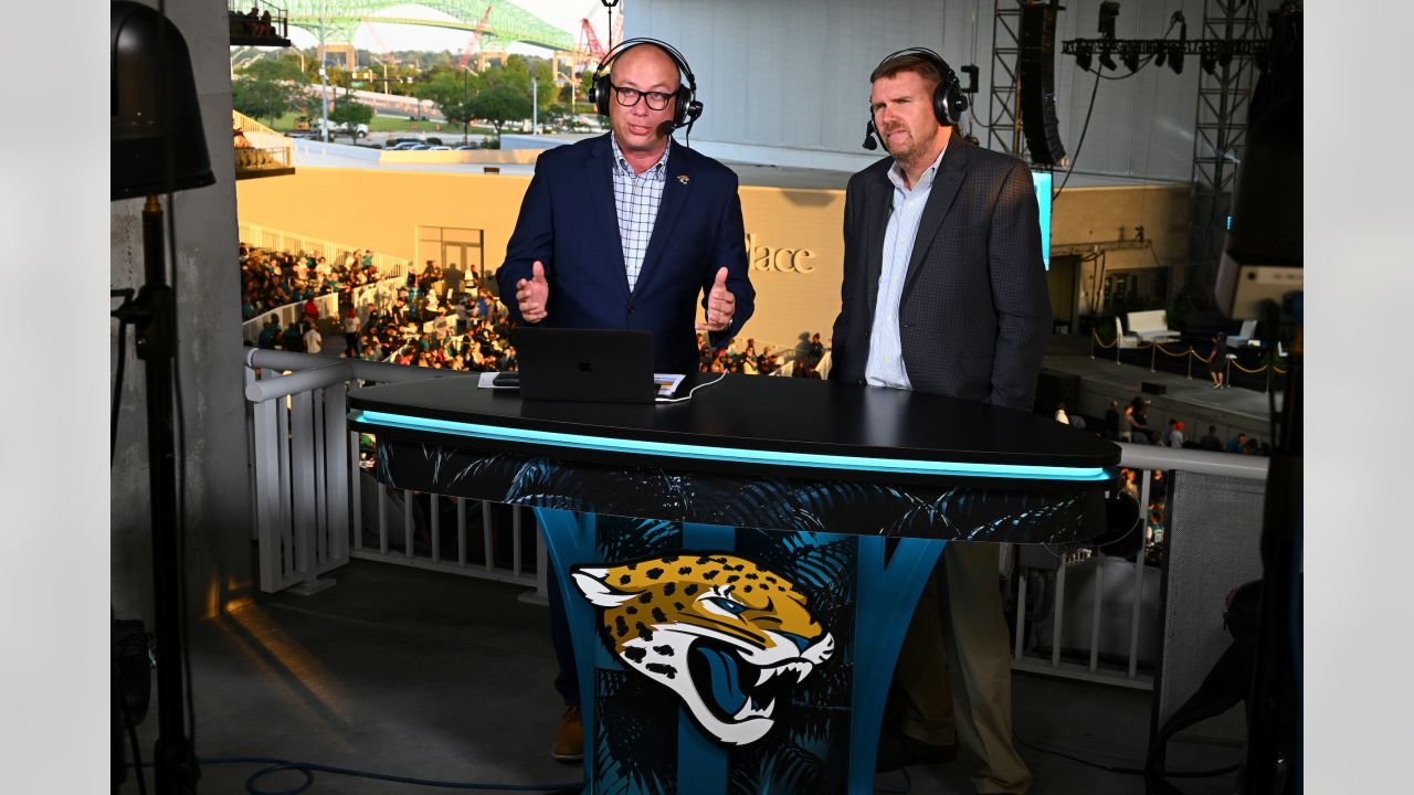 PHOTOS  2022 DUUUVAL Draft Party