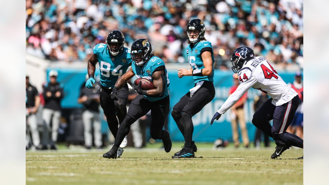 Houston Texans Rookie DB Derek Stingley Jr. comes up with a big  interception at Jacksonville.