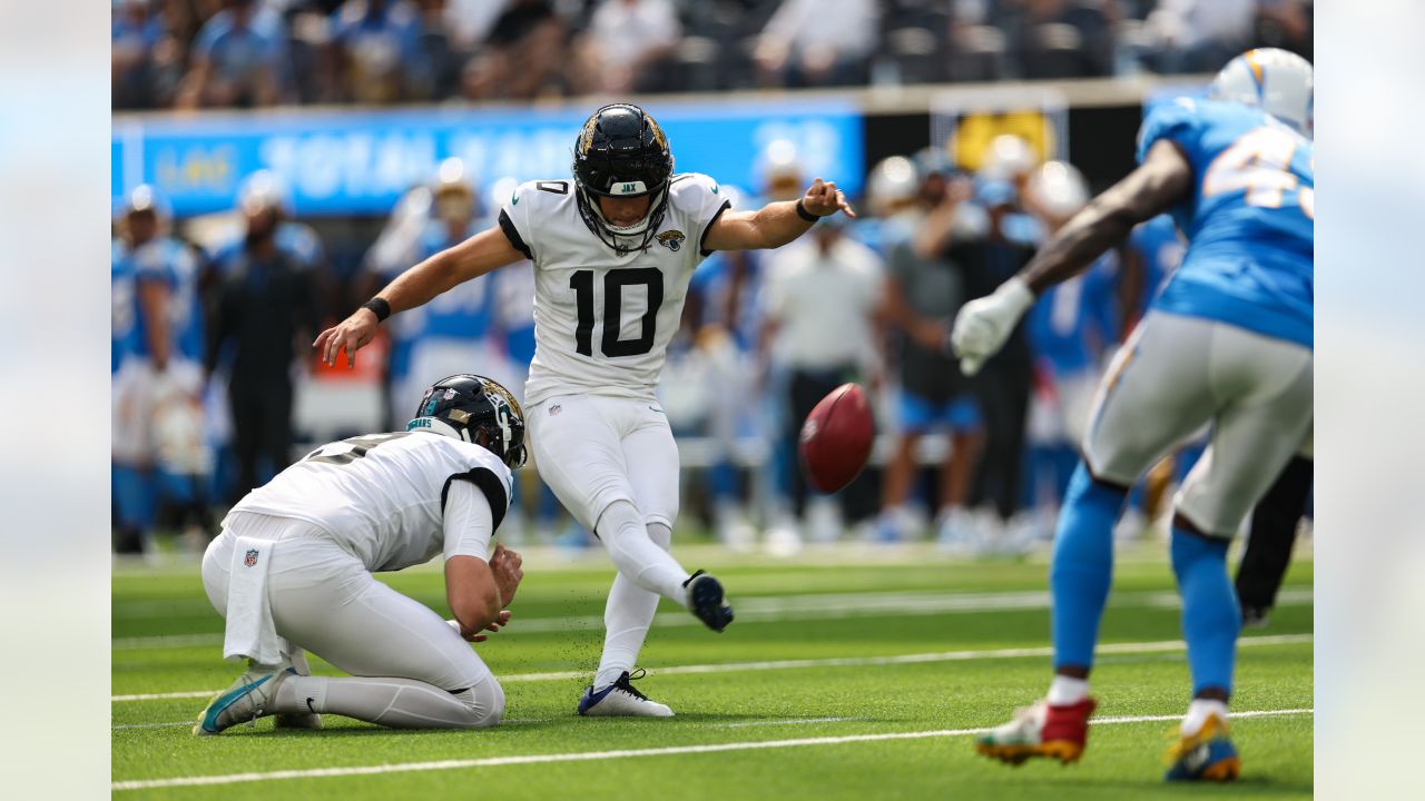 Game report: Jaguars 38, Chargers 10