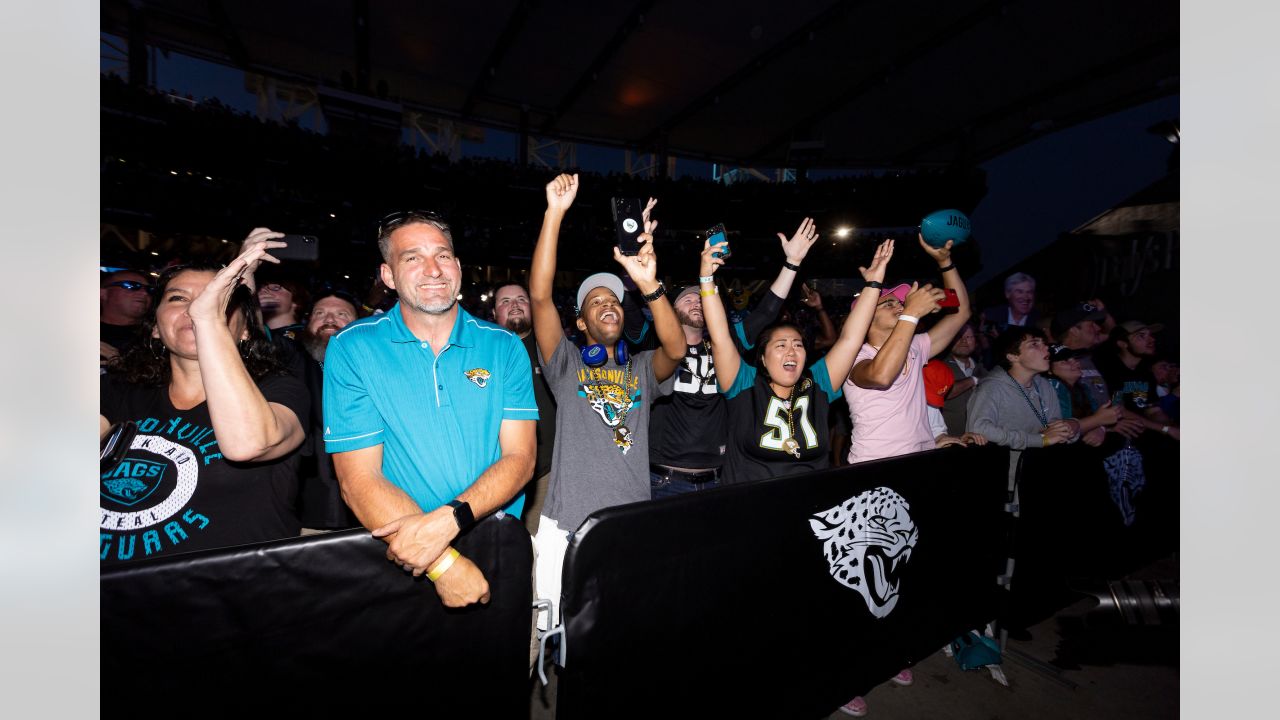 PHOTOS  2022 DUUUVAL Draft Party