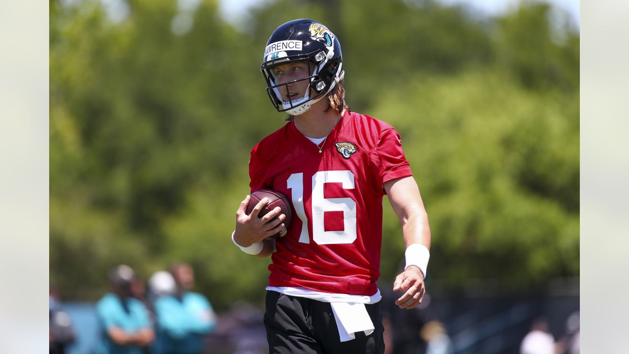 First rule of Jaguars rookie camp: Don't touch QB Lawrence – Macomb Daily