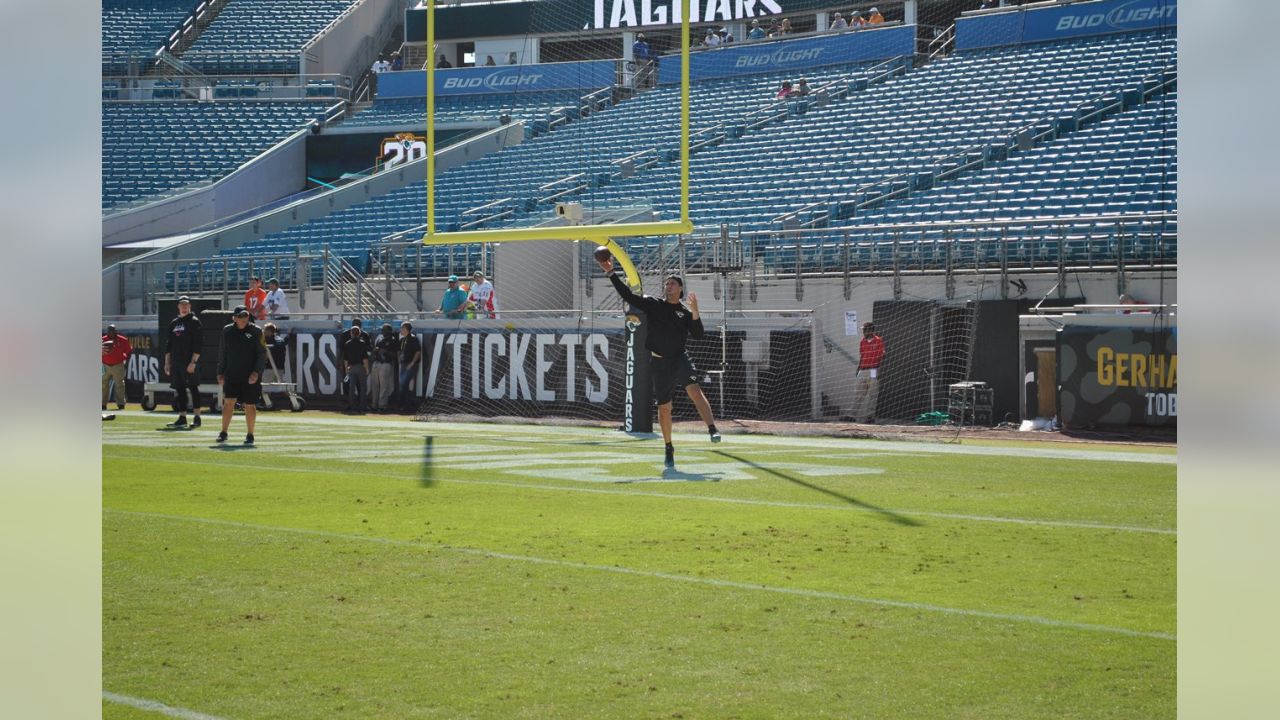 Photos: Warmups and Pregame from Week 2