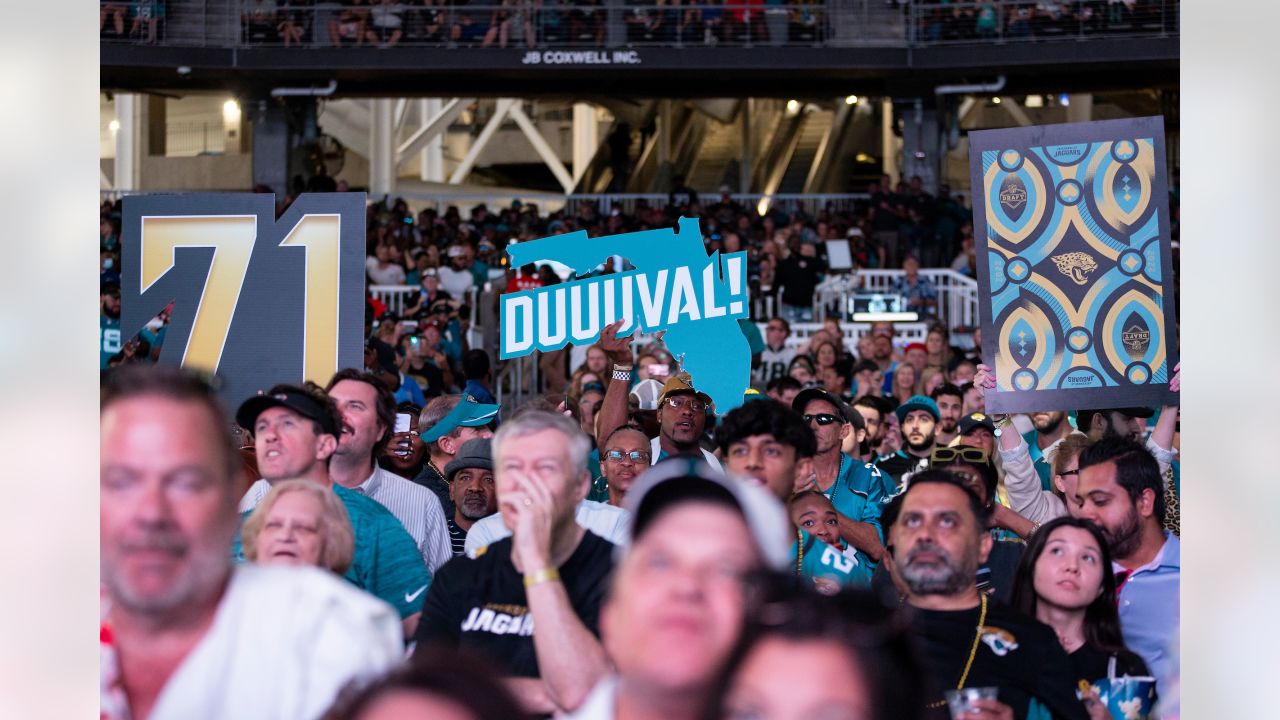 PHOTOS  2022 DUUUVAL Draft Party