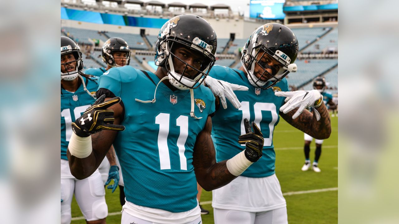 New Orleans, USA. 27th Dec, 2015. Jacksonville Jaguars helmet during the  game between the New Orleans Saints and the Jacksonville Jaguars at the  Mercedes-Benz Superdome in New Orleans, LA. Credit: Stephen Lew/Cal