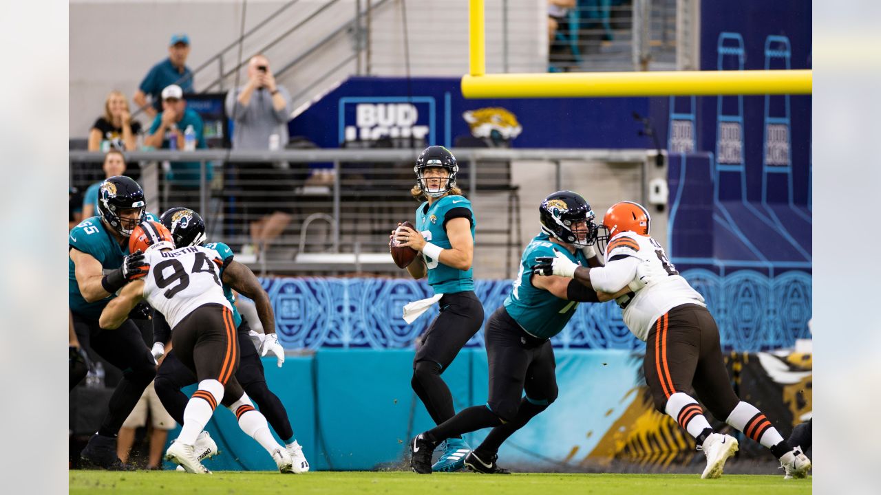 Browns-Jaguars Final Score: Rookies thrive as Cleveland wins first  preseason game 24-13 - Dawgs By Nature