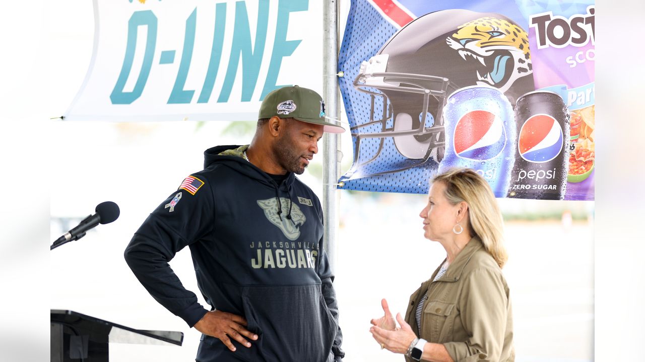 JAGUARS PLAYERS AND COACHES, PUBLIX, PEPSICO AND PARTNERS SUPPORT