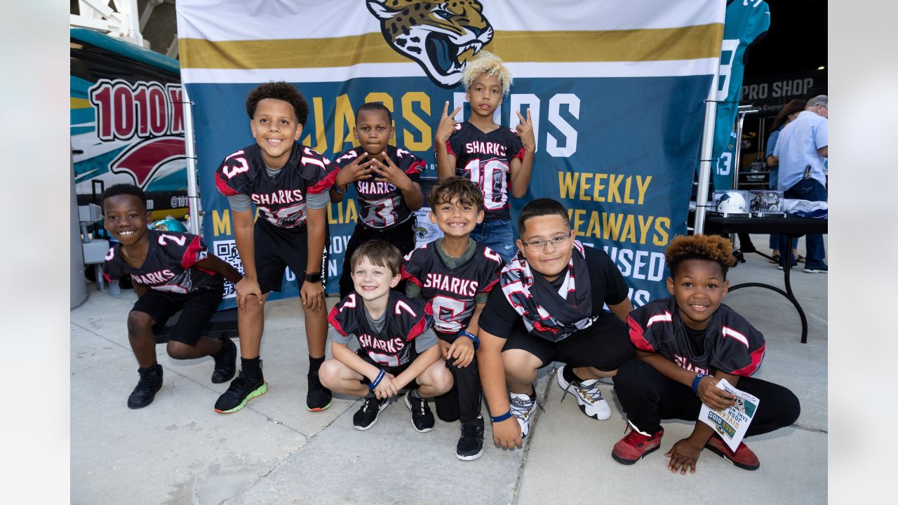 MWR Kings Bay - USO Jacksonville* will be at Finnegan's Bowling, Pub, and  Grille Wednesday, October 5, 2022 from 11-1 to distribute Jaguars tickets  to Active Duty Members only. Active Duty Members