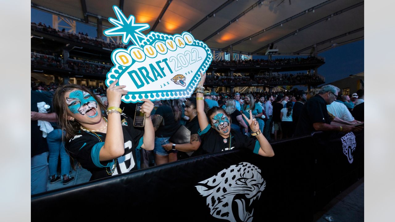 Jacksonville Jaguars announce Pet Paradise DUUUVAL Draft Night