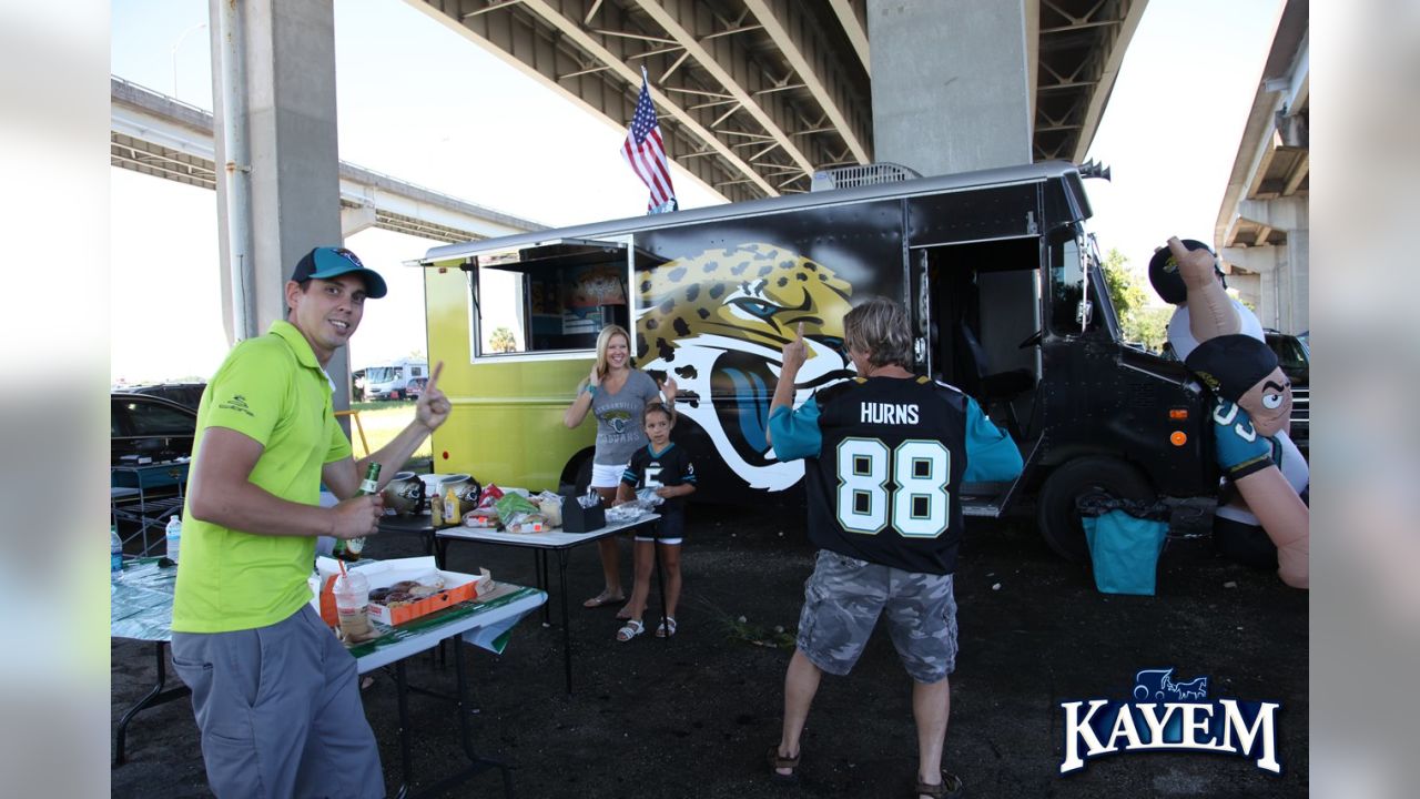 Jacksonville Jaguars Fullback Will Ta'ufo'ou during pregame action