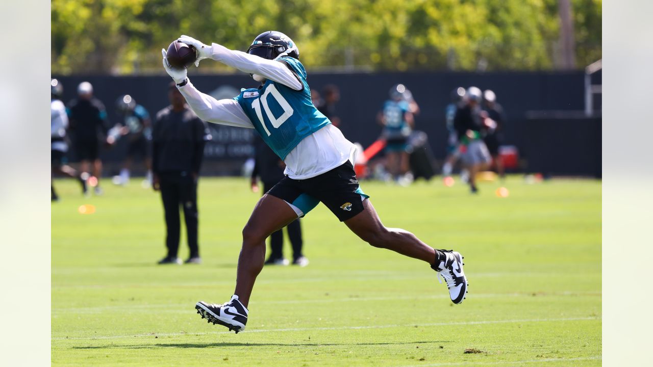 Jaguars rookie Walker Little showed promise in limited snaps