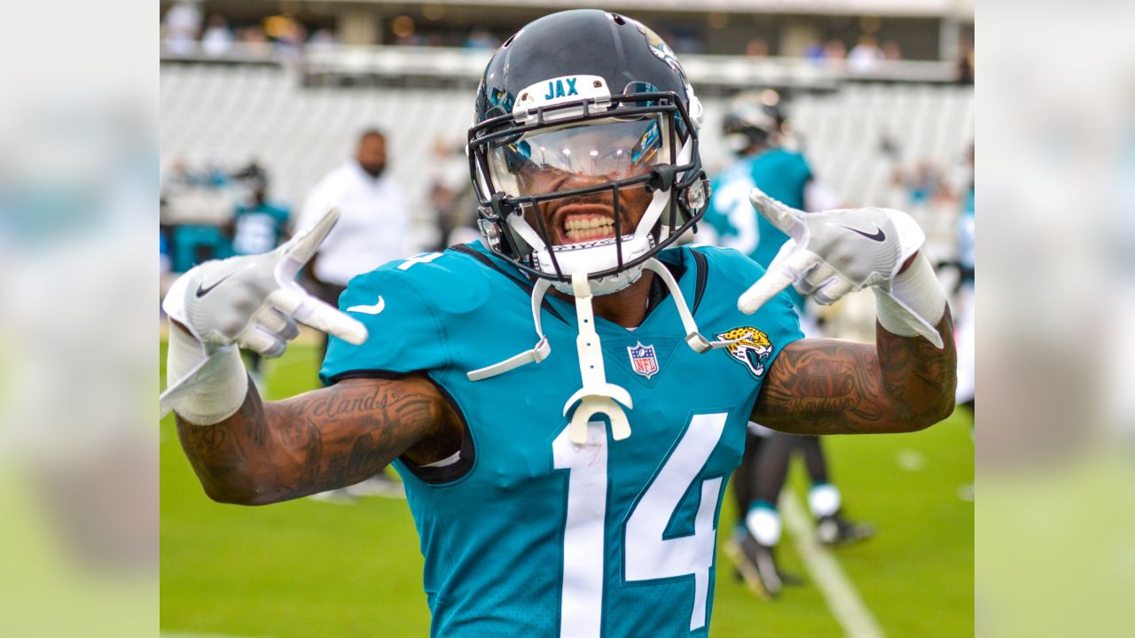 New Orleans, USA. 27th Dec, 2015. Jacksonville Jaguars helmet during the  game between the New Orleans Saints and the Jacksonville Jaguars at the  Mercedes-Benz Superdome in New Orleans, LA. Credit: Stephen Lew/Cal