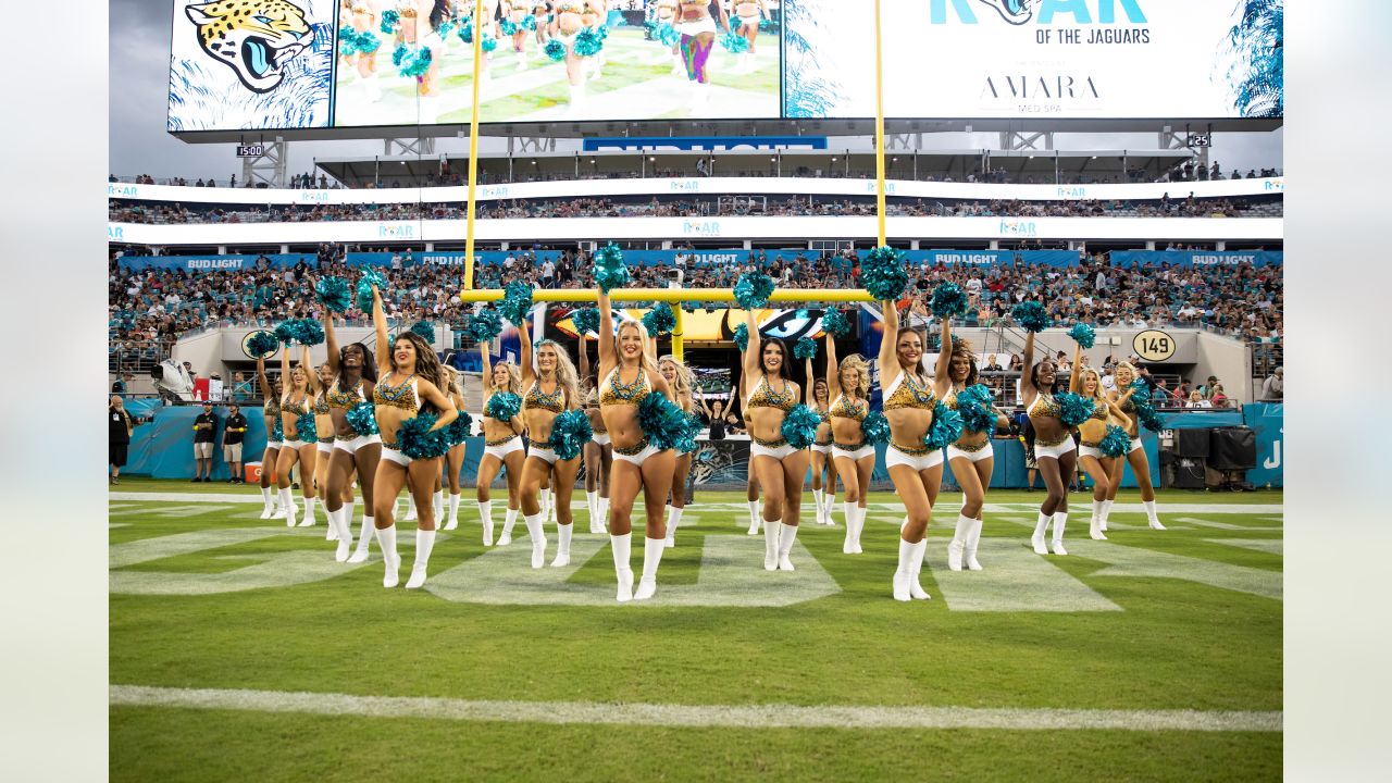 ROAR of the Jaguars Photos from Jaguars-Raiders Game – Page 4 – Pro Dance  Cheer