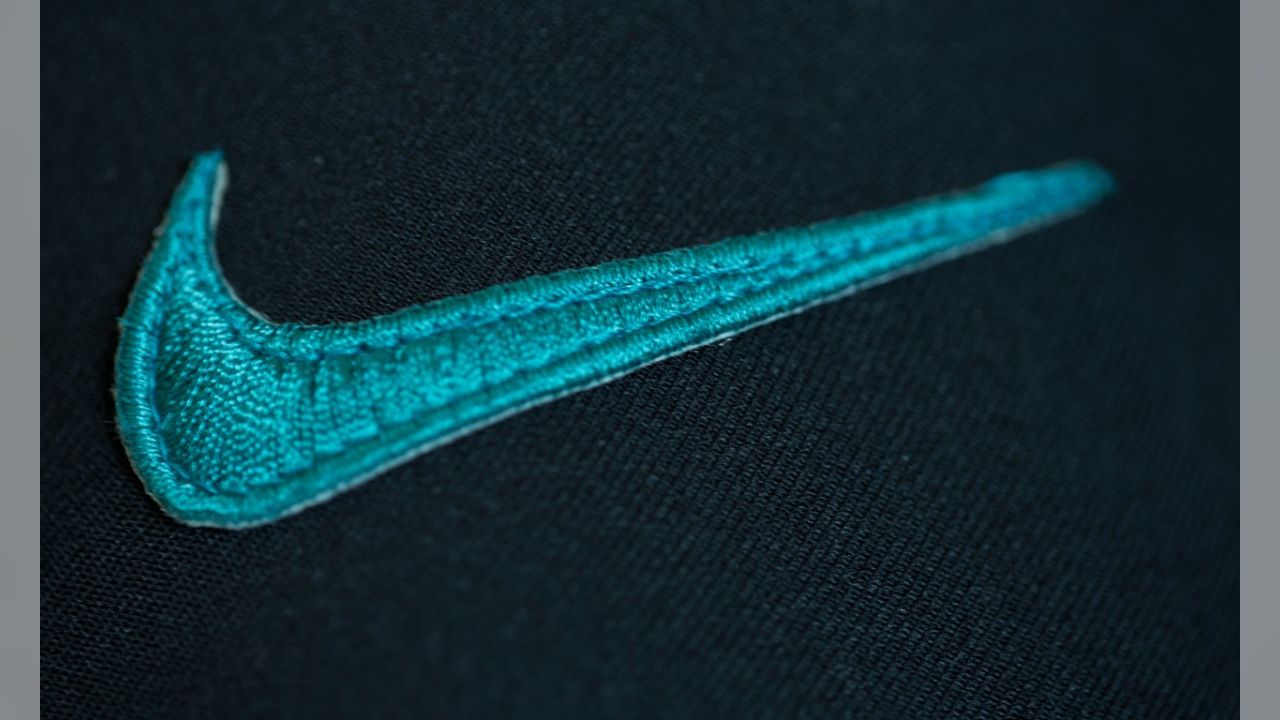 Jaguars unveil new Nike Vapor Untouchable uniforms