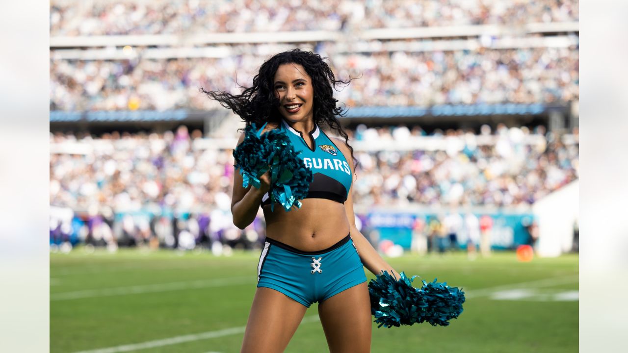 Cheerleaders: Jaguars vs. Ravens