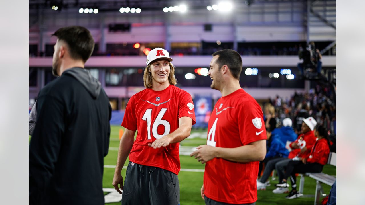 Official: QB Trevor Lawrence Named to the 2023 Pro Bowl Games