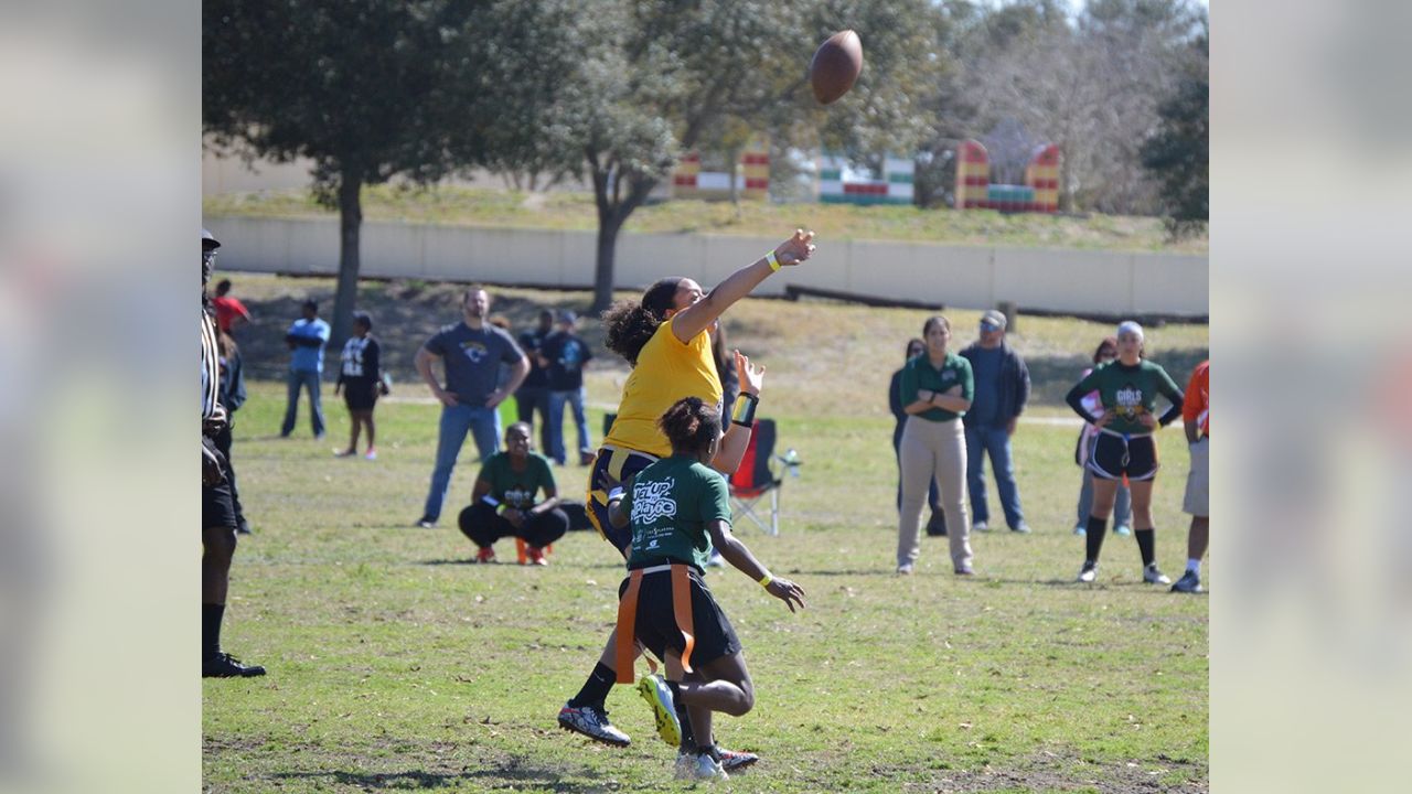 Jacksonville Jaguars - Girls flag football is back! We're kicking off the  season tonight with our first game of the week! Dream Finders Homes -  Northeast Florida, #DUUUVAL