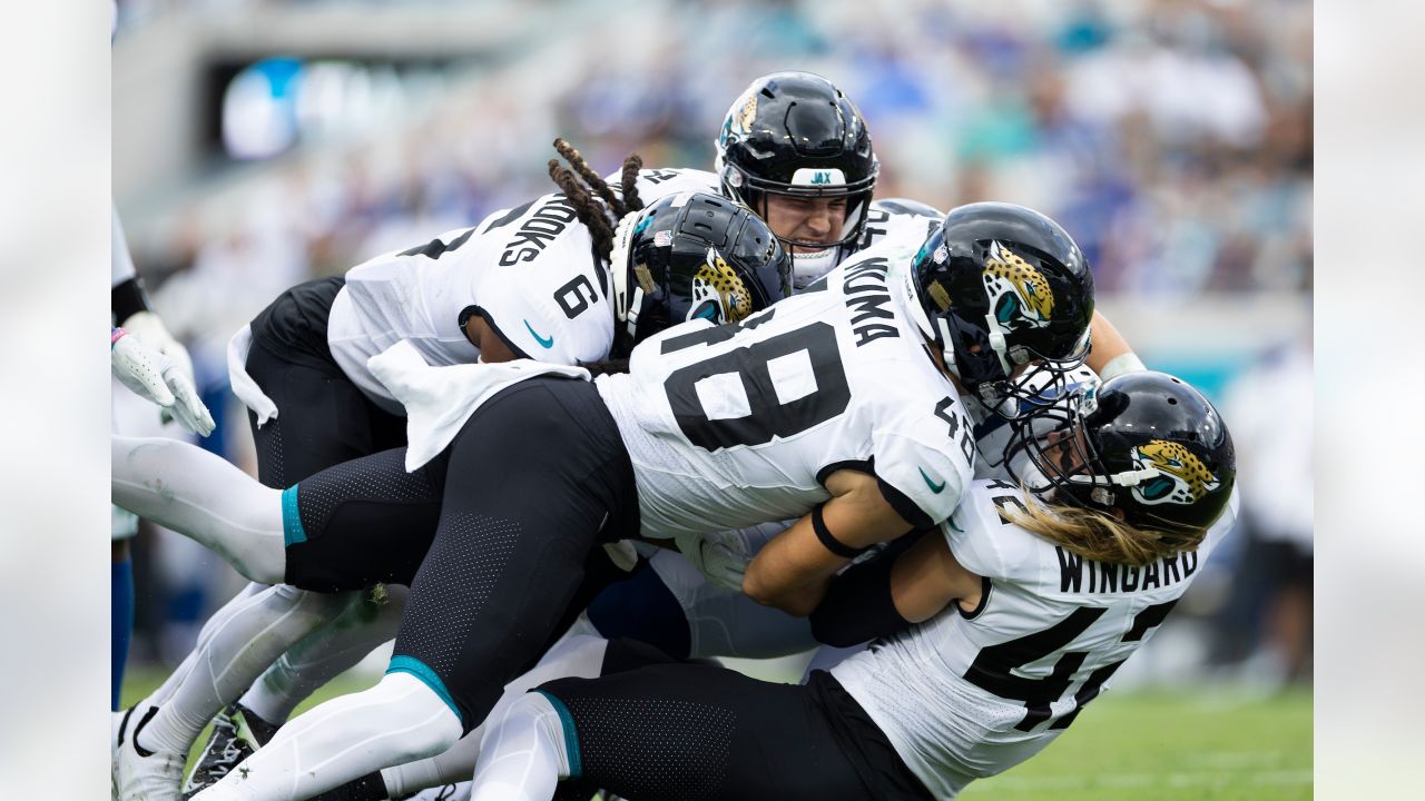 Jacksonville Jaguars and Indianapolis Colts players huddle following an NFL  football game, Sunday, Sept. 10, 2023, in Indianapolis. (AP Photo/Jeff Dean  Stock Photo - Alamy