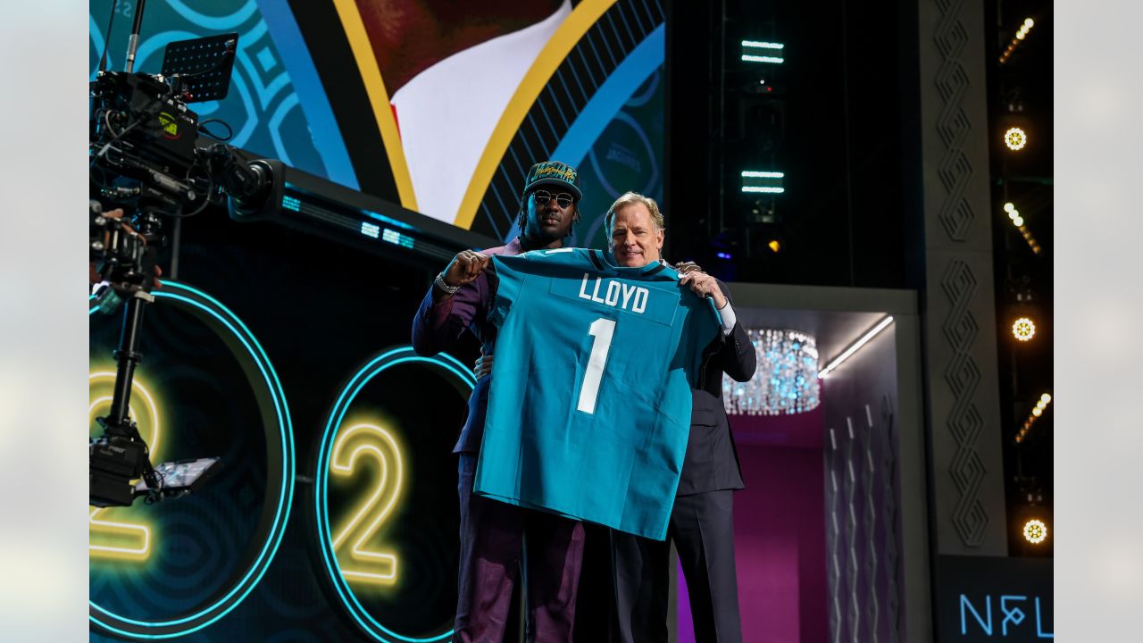 PHOTOS  2022 NFL Draft Party - Live from Las Vegas (Day 1)