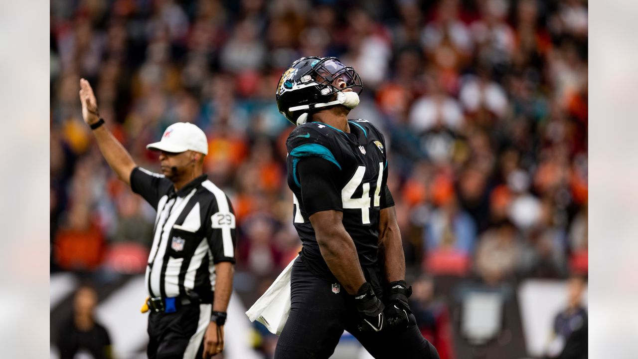 Pregame photos: Broncos arrive and prepare for Week 8 game vs. Jaguars in  London