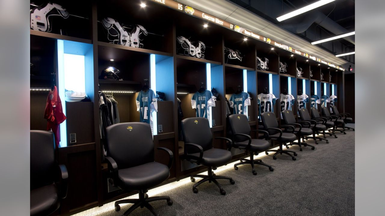 Ping-pong table in Jaguars locker room brings team together