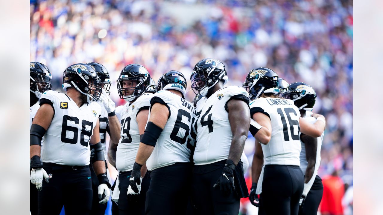 Week 12 NFL Picks: Jaguars defense overwhelms Bills and more of