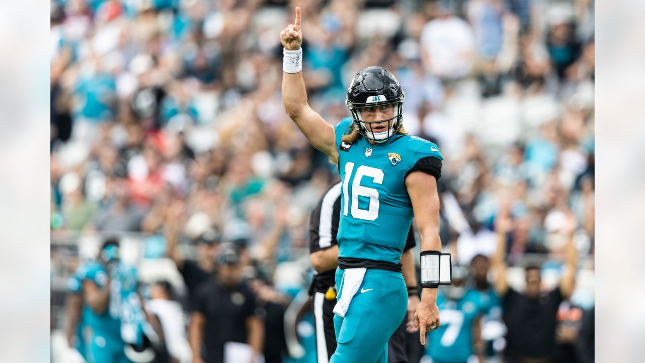 Calvin Ridley's NFL return includes first Jaguars TD in breakout day as  Trevor Lawrence's top target