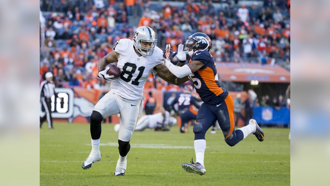 OFFICIAL: Jaguars sign tight end Mychal Rivera