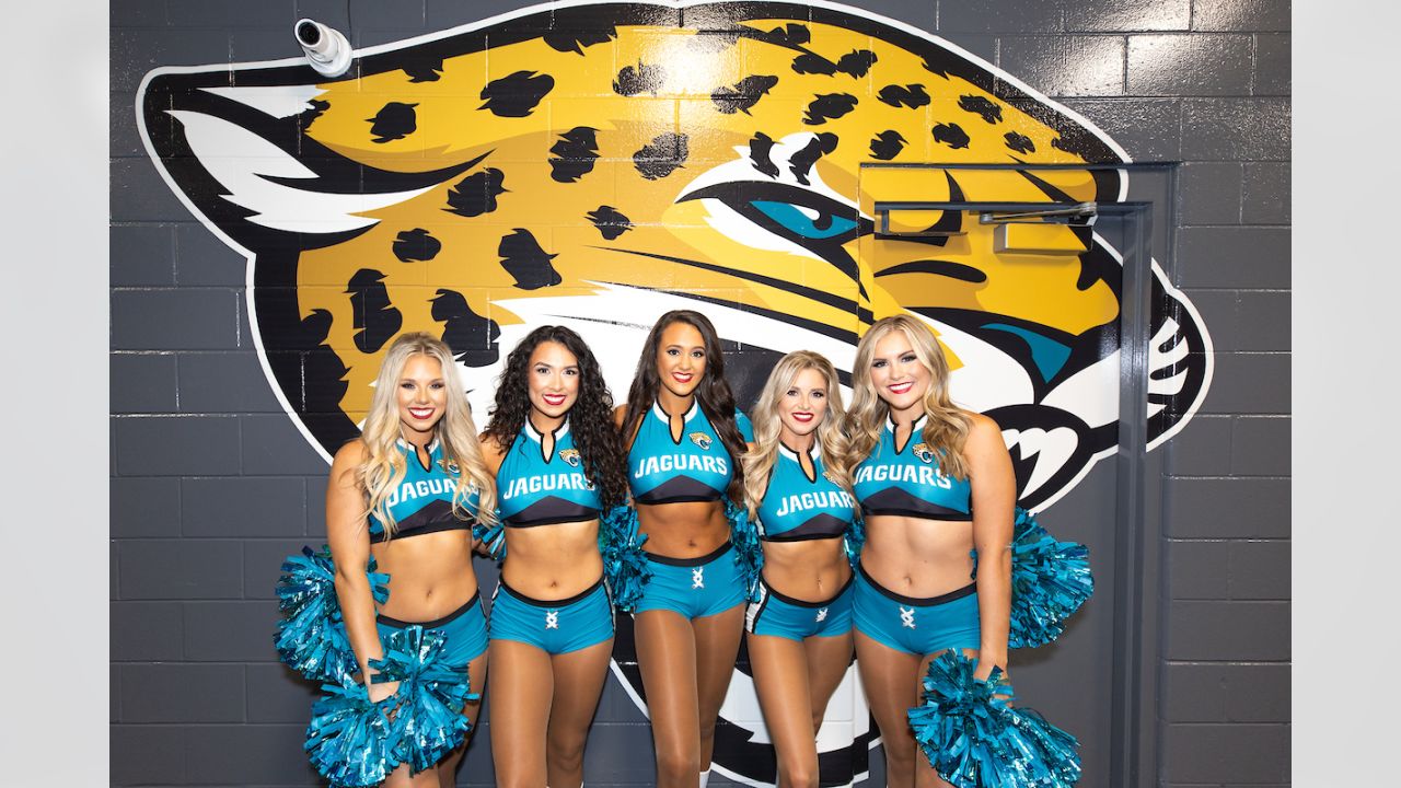 Cheerleaders: Jaguars vs. Ravens