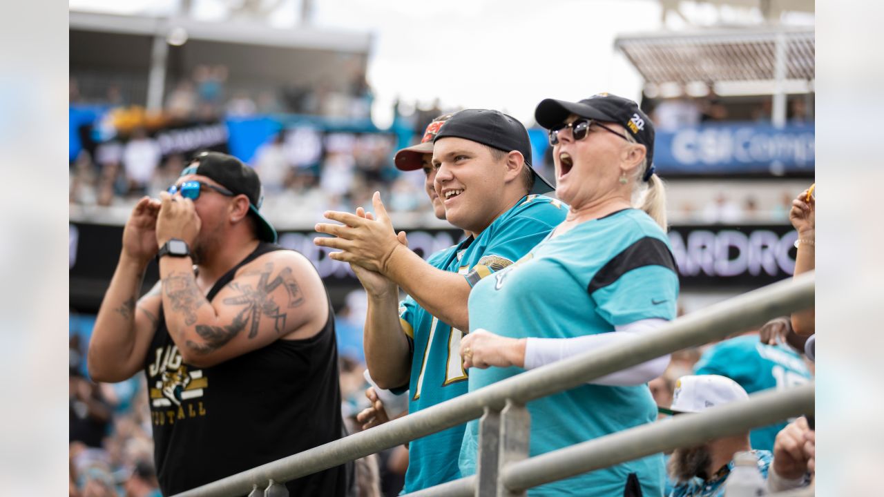 PHOTOS  Jaguars fans caught on camera