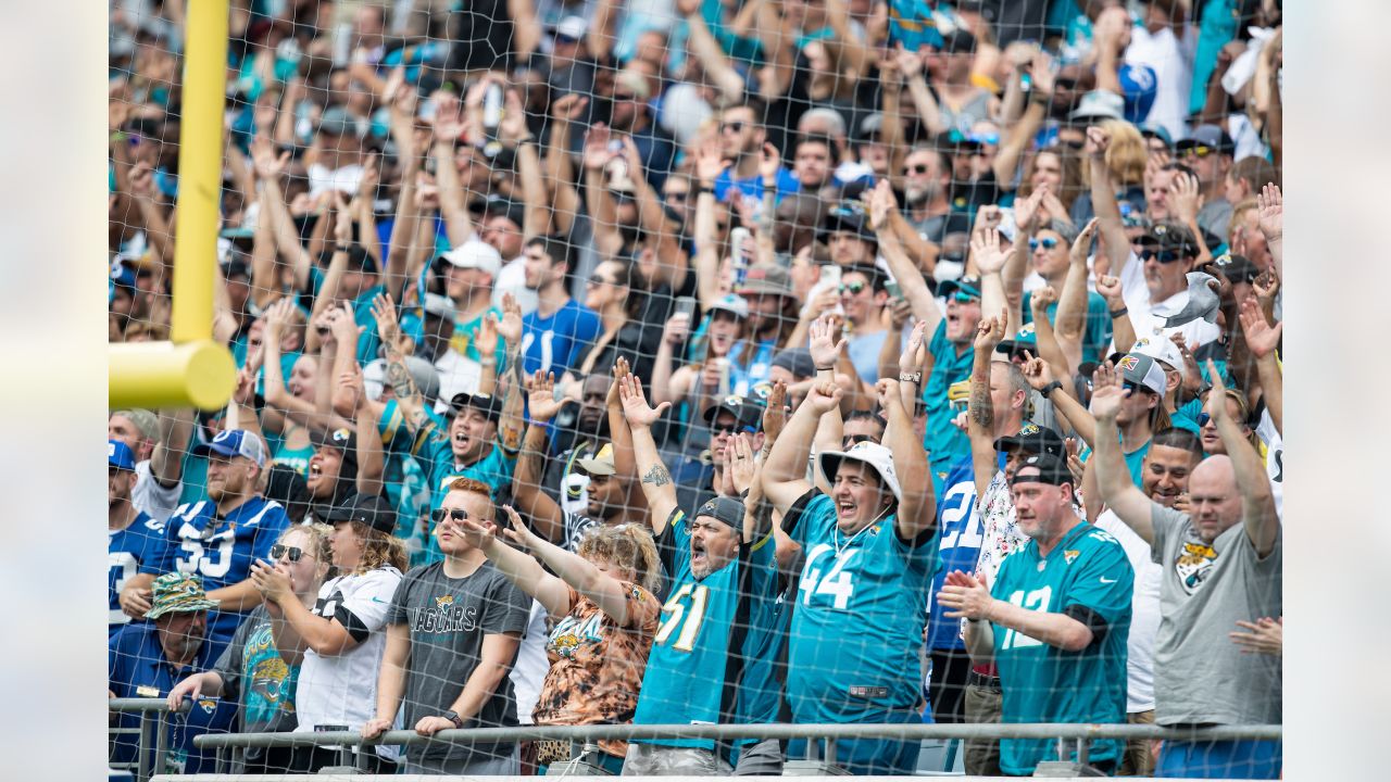 Photo: Jacksonville Jaguars fans celebrate a 45-42 win over the