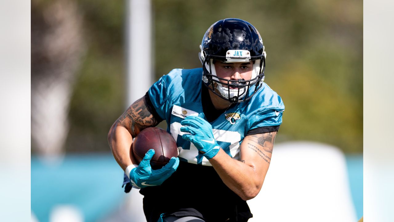 Jaguars final Week 17 injury report: TE James O'Shaughnessy ruled