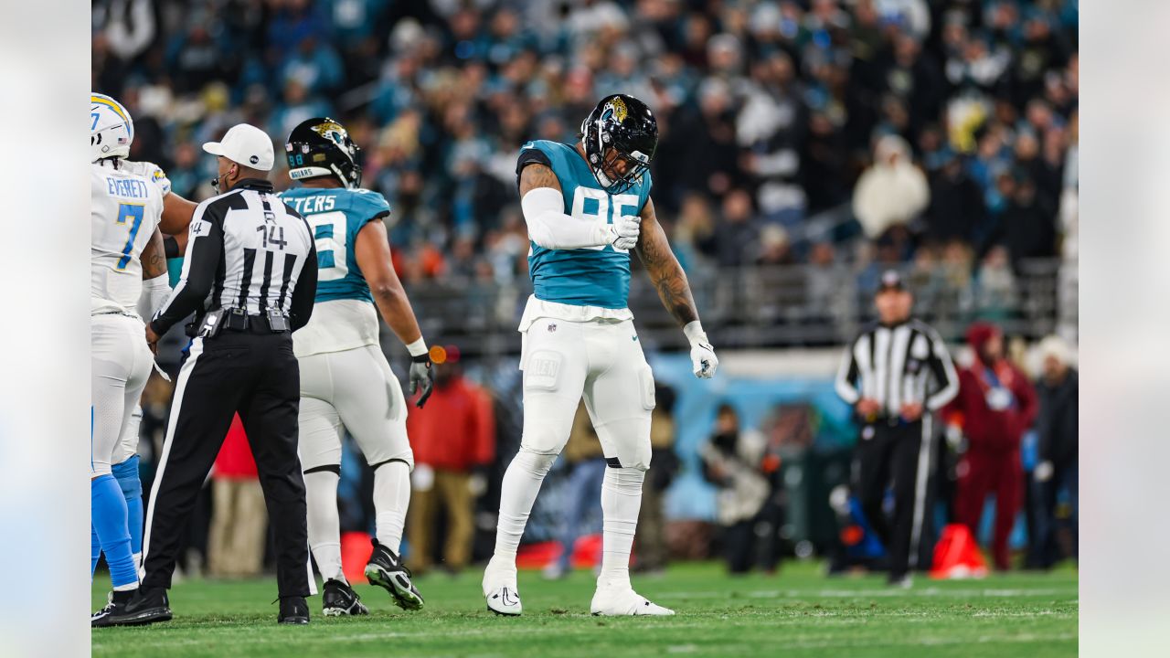 JACKSONVILLE, USA, JANUARY 10, 2023: Los Angeles Chargers vs. Jacksonville  Jaguars. NFL Wild Card Round 2023, Silhouette of Vince Lombardi Trophy for  Stock Photo - Alamy