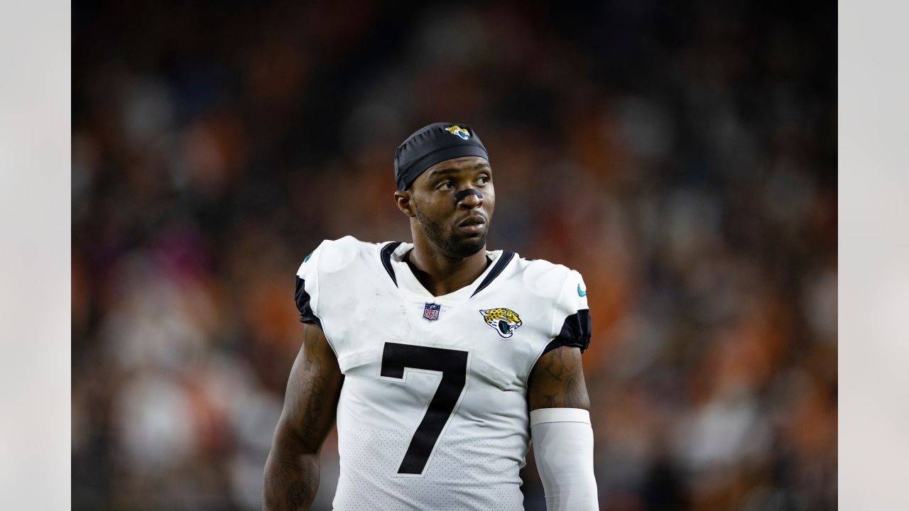 Jacksonville Jaguars Activate Michael Walker, Charles Jones From  Reserve/COVID-19 List - Sports Illustrated Jacksonville Jaguars News,  Analysis and More