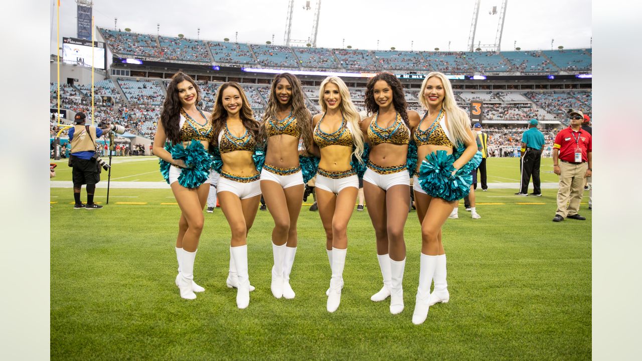 Cheerleaders of the Jacksonville Jaguars performs on the field