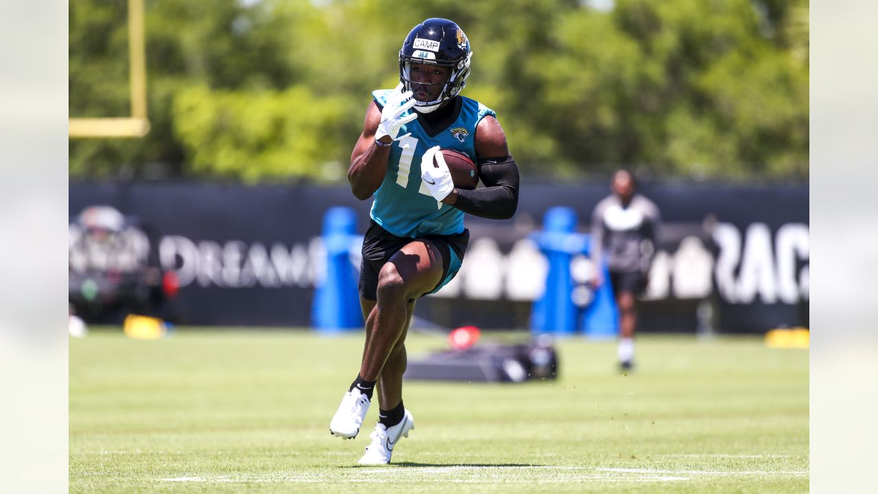 Jacksonville Jaguars quarterback Trevor Lawrence looks for a receiver  during an NFL football team practice, Tuesday, June 8, 2021, in Jacksonville,  Fla. (AP Photo/John Raoux Stock Photo - Alamy