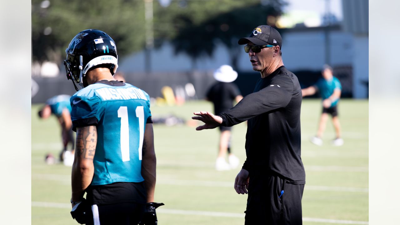 Jacksonville Jaguars offensive tackle Anton Harrison (76) puts on his helmet  before a drill during an NFL football practice, Monday, June 12, 2023, in  Jacksonville, Fla. (AP Photo/John Raoux Stock Photo - Alamy