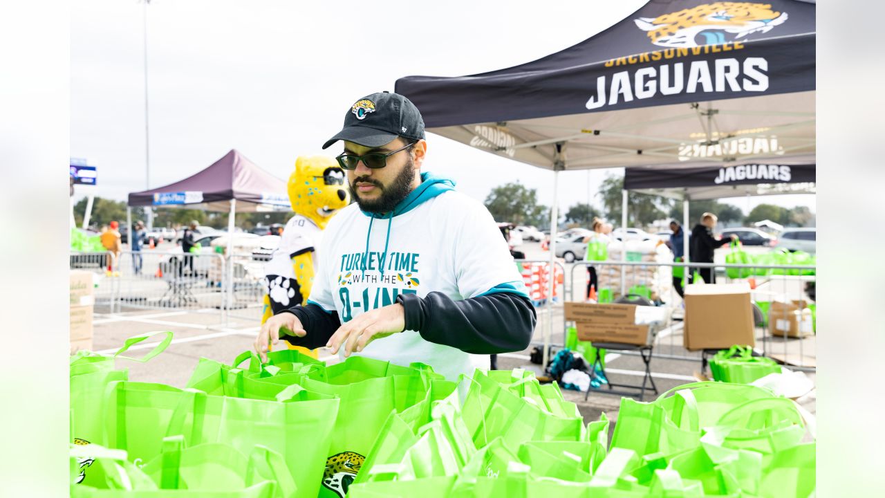 JAGUARS PLAYERS AND COACHES, PUBLIX, PEPSICO AND PARTNERS SUPPORT