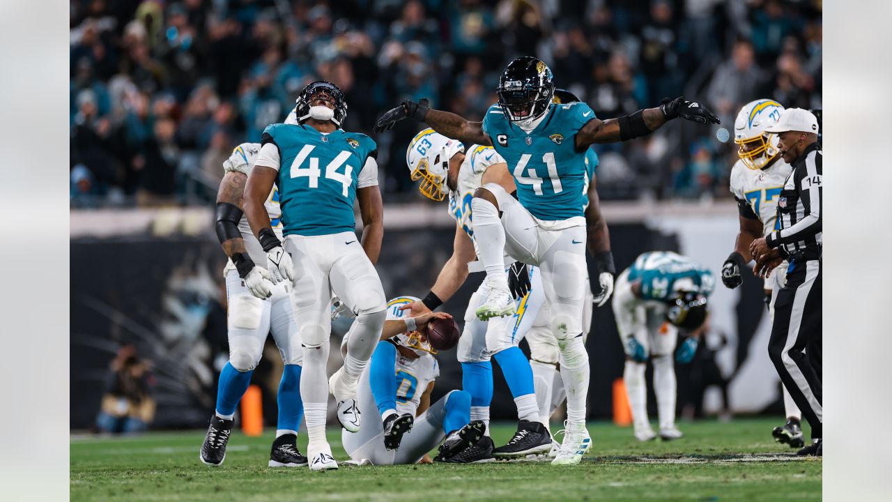 JACKSONVILLE, USA, JANUARY 10, 2023: Los Angeles Chargers vs. Jacksonville  Jaguars. NFL Wild Card Round 2023, Silhouette of Vince Lombardi Trophy for  Stock Photo - Alamy