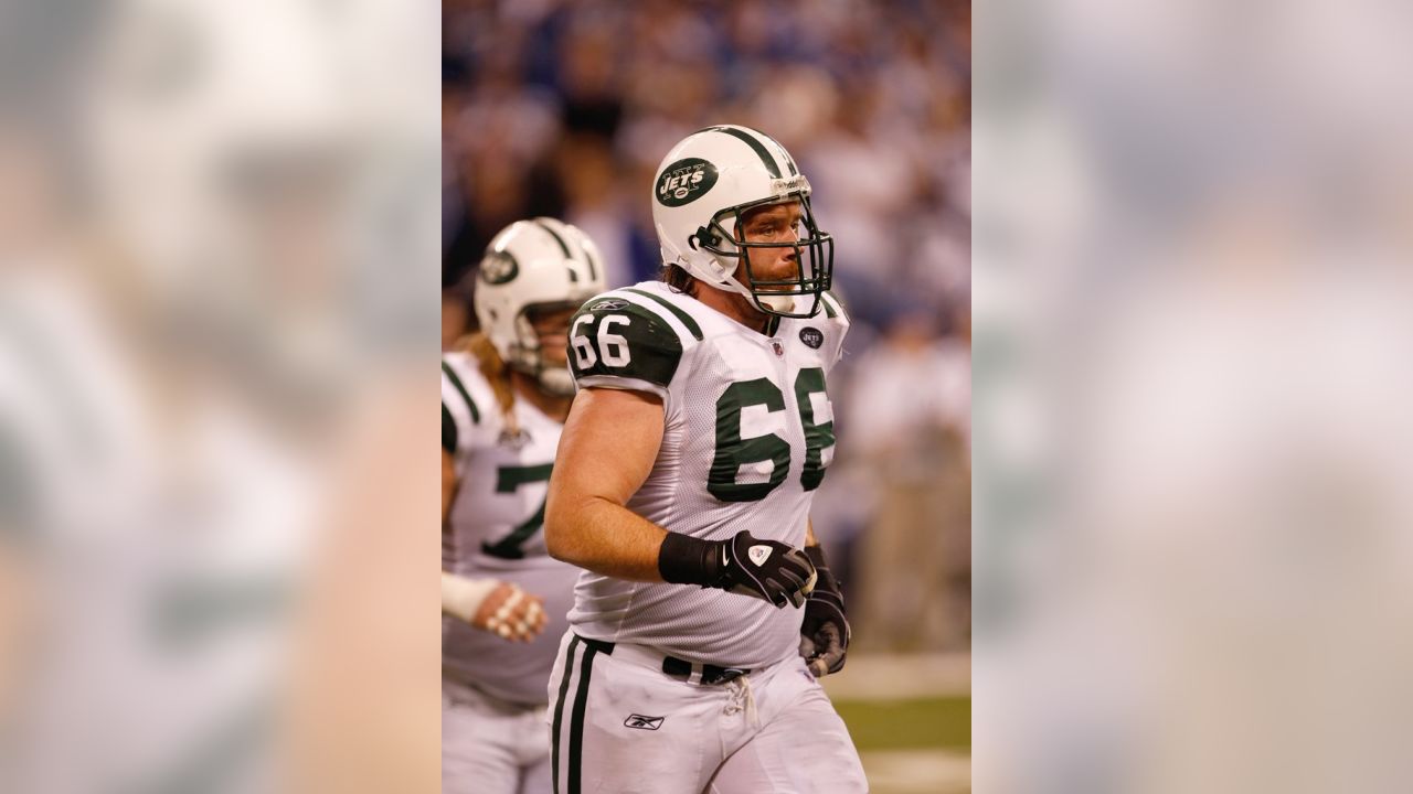 Alan Faneca, Hall of Famer and ex-Jets offensive lineman, begins head  coaching career 