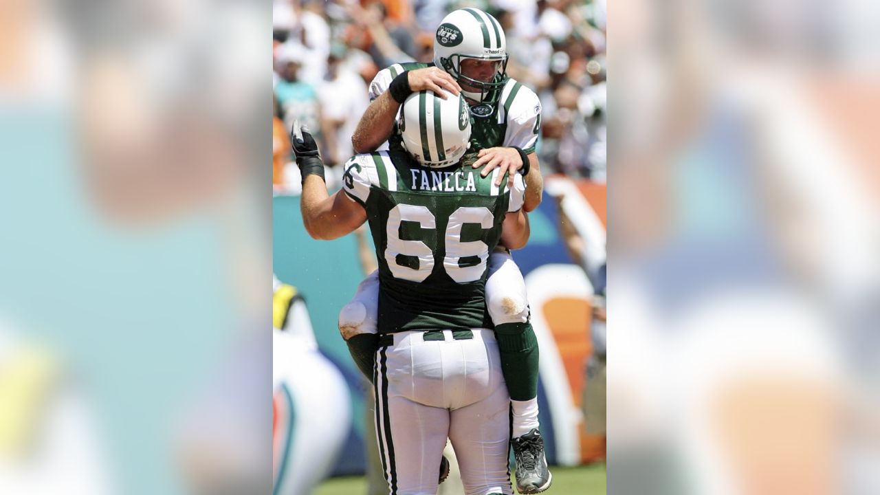 Photos  Best Images of Pro Football Hall of Famer Alan Faneca as a Jet