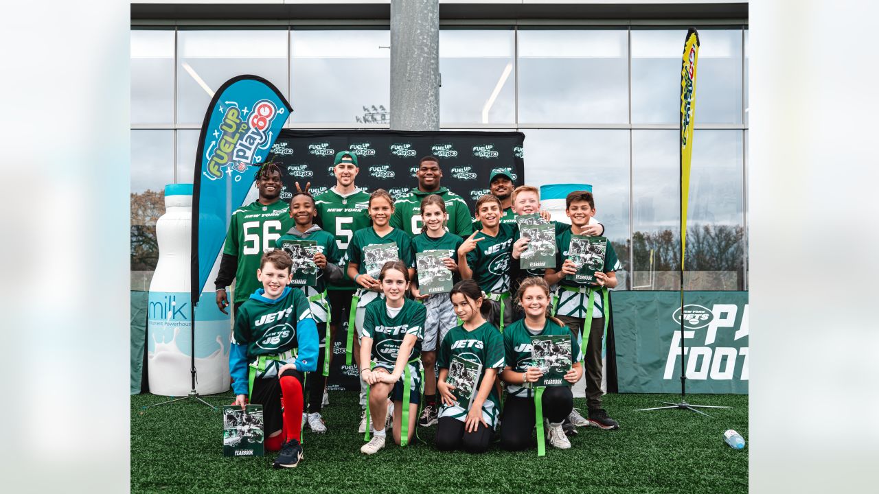 Gallery  Jets Players Get On the Field with Local Sixth Graders at Play 60  Flag Football Event