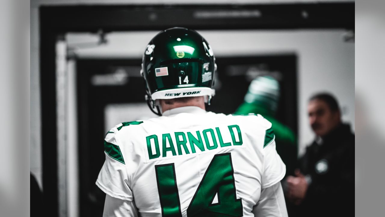 Fiery Sam Darnold Has the Jets Fired Up