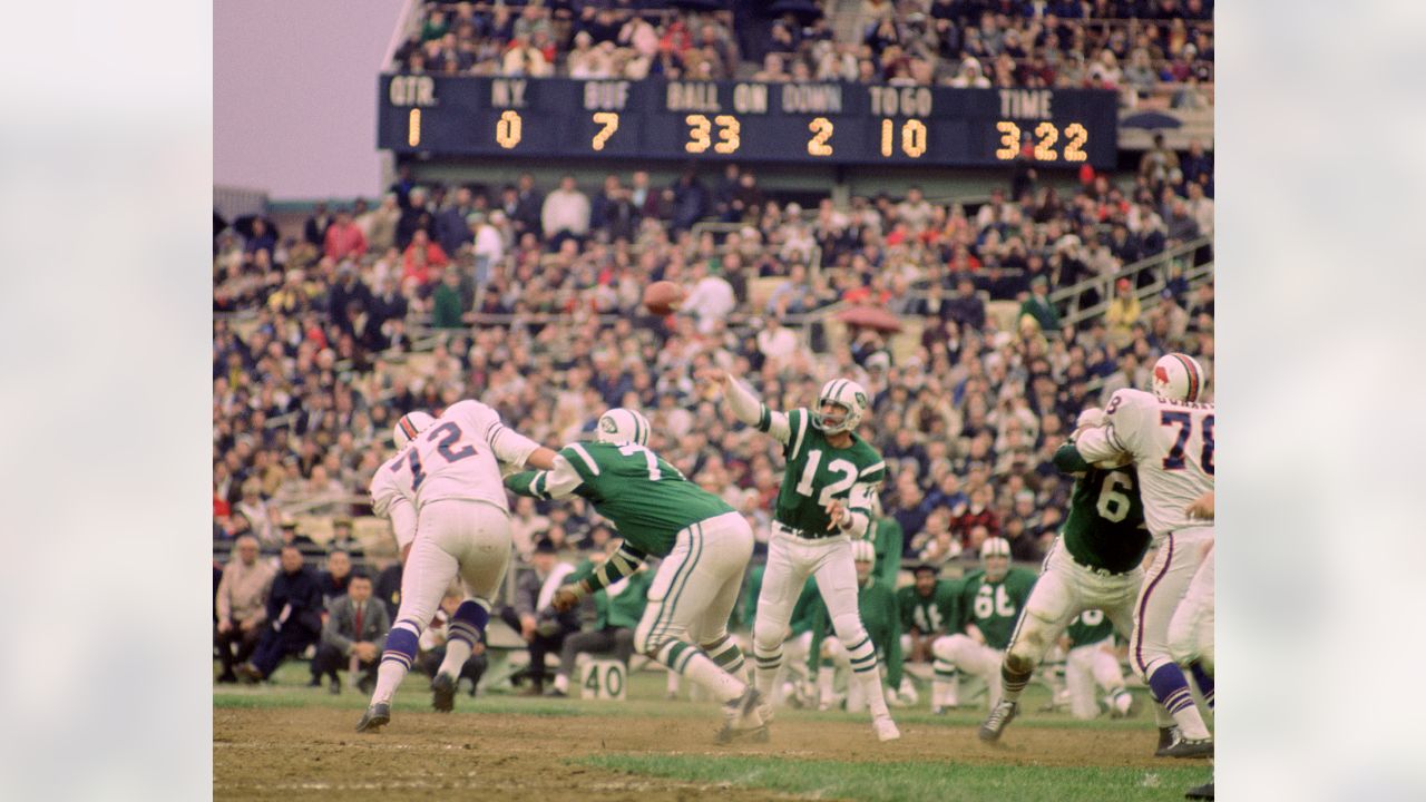 New York Jets QB Joe Namath in action vs Oakland Raiders at Shea News  Photo - Getty Images